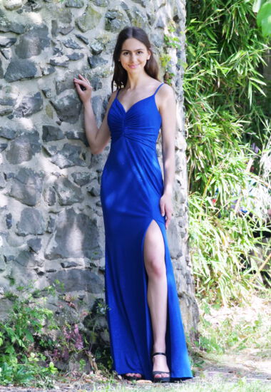Wunderschönes und elastisches Abendkleid in Blau. 
