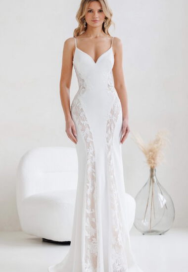 Ein edles und elegantes sexy Hochzeitskleid für die Moderne und mutige Braut.