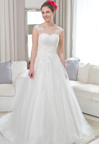 Edel und elegant zugleich. Brautkleid mit Spitze und viel Tüll im Prinzessinnen Style.